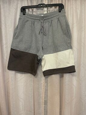 DOPE Men’s Gray, Brown & Off White/Cream Colorblock Drawstring Shorts SMALL SPOT